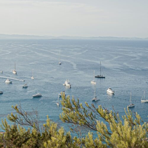 golfe de saint tropez vu sur les bateaux 
